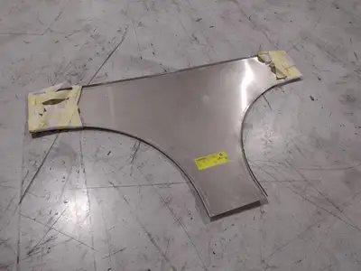 USED COOPER B-LINE ALUMINUM CABLE TRAY HORIZONTAL TEE COVER