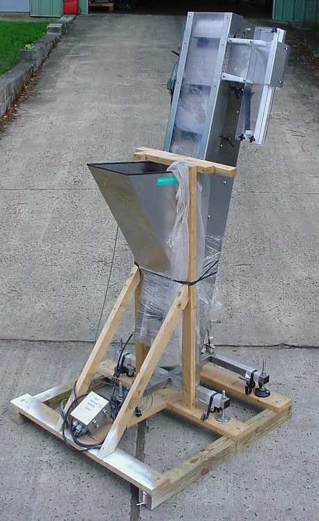 Used INLINE FILLING SYSTEMS SS CAPPER Cappers New Jersey US | Champion Trading Corporation #423295