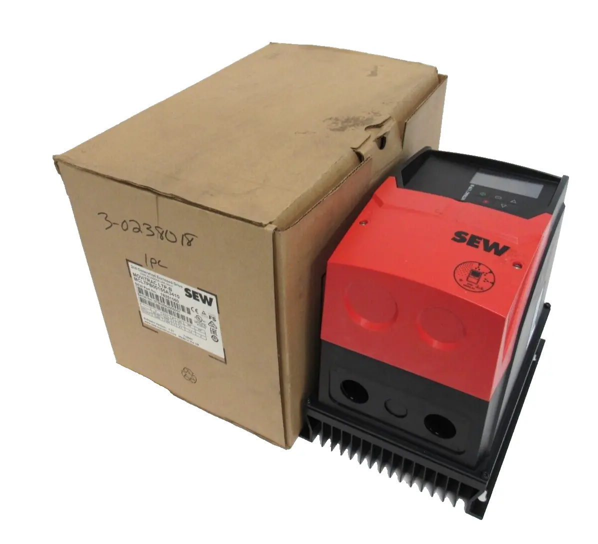 NEW SEW EURODRIVE 18251560 DRIVE 2HP MCLTPB00155A3410