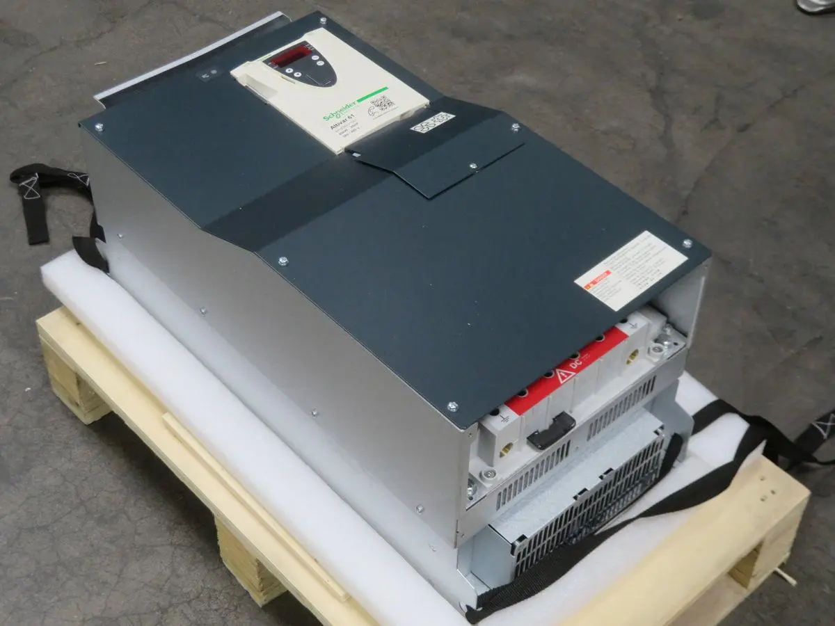 New | in-Stock SCHNEIDER ATV61HD45N4Z AC Drive Control Module Texas US | Aucto #1307101