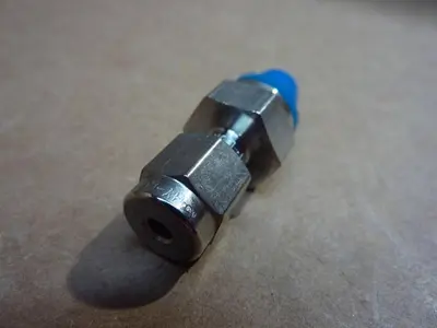 NEW HY-LOK COS2-2U-S316