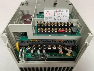 USED ALLEN-BRADLEY 1305-BA02A ADJUSTABLE FREQUENCY AC DRIVE (SERIES C)
