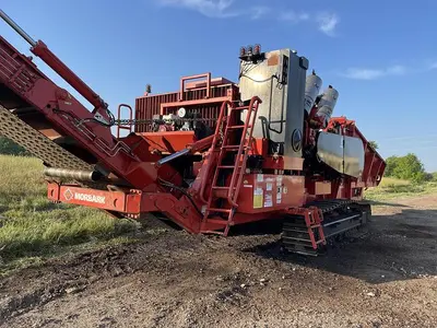 USED 2019 MORBARK 6400XT ON TRACKS