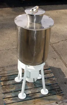 USED SKERMAN INTENSIVE MIXER 25 GALLON