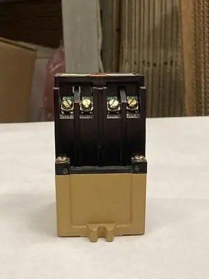 USED ALLEN-BRADLEY 700-P200A1