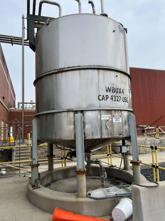 4,000 Gallon Stainless Steel Mix Tank