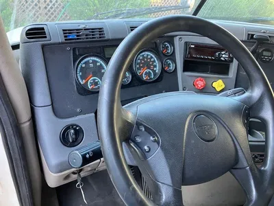 USED 2015 FREIGHTLINER CASCADIA 125