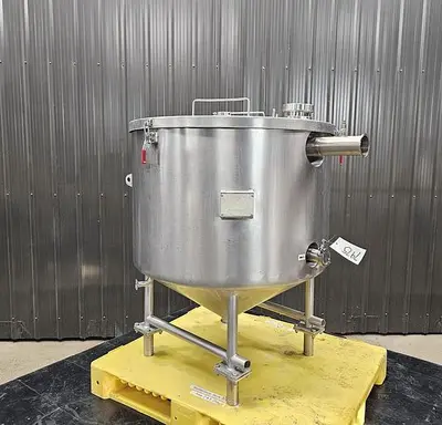 Used 100 Gallon Tank, Stainless Steel, Insulated 🔴 Liquidation Sale – All Offers Considered