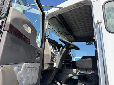 Used 2016 KENWORTH T800 HOOKLIFT Hooklifts & Roll-Offs Minnesota US | Carco Truck & Equipment #1513954