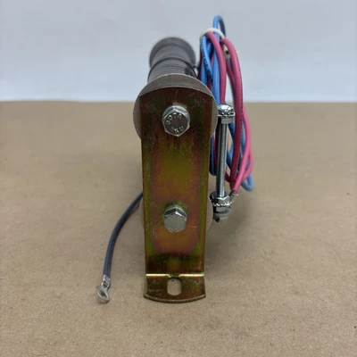 NEW Milwaukee 500 OHM 7/00