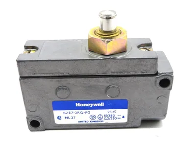 NEW HONEYWELL BZE7-2RQ-PG MICRO SWITCH BZE72RQPG