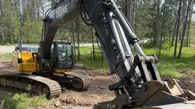 USED 2014 Deere 300G LC