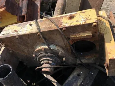 Used CHICAGO PNEUMATIC 650 TOP HEAD DRIVE Drilling Attachments Pennsylvania US | East West Machinery & Drilling #1415584