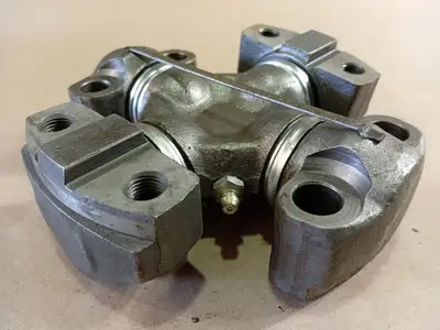 U-Joint Cross Bearing 391054-100