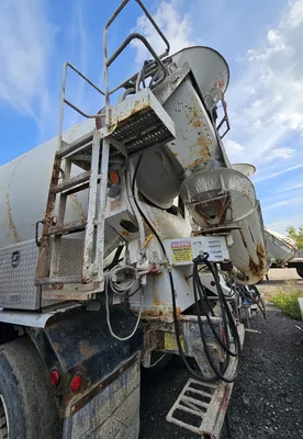 2005 STERLING Mixer Commercial trucks | Iron Listing (16)