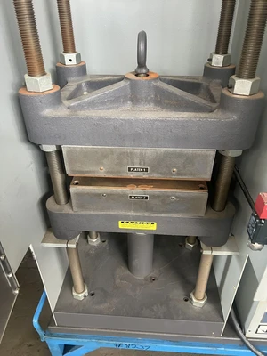 USED 2002 CARVER CARVER 3893-4D10A00 PRESS