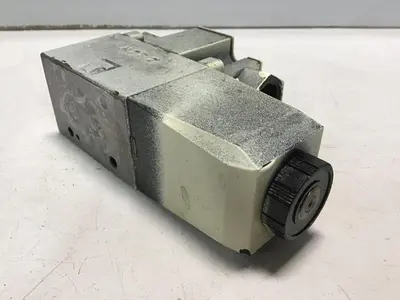 USED VICKERS DG4V32AMP7H750