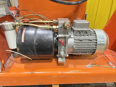 20" X 20" X 28" ORWAK  MODEL #5031-E HYDRAULIC VERTICAL COMPACTOR / BALER: STOCK #16758