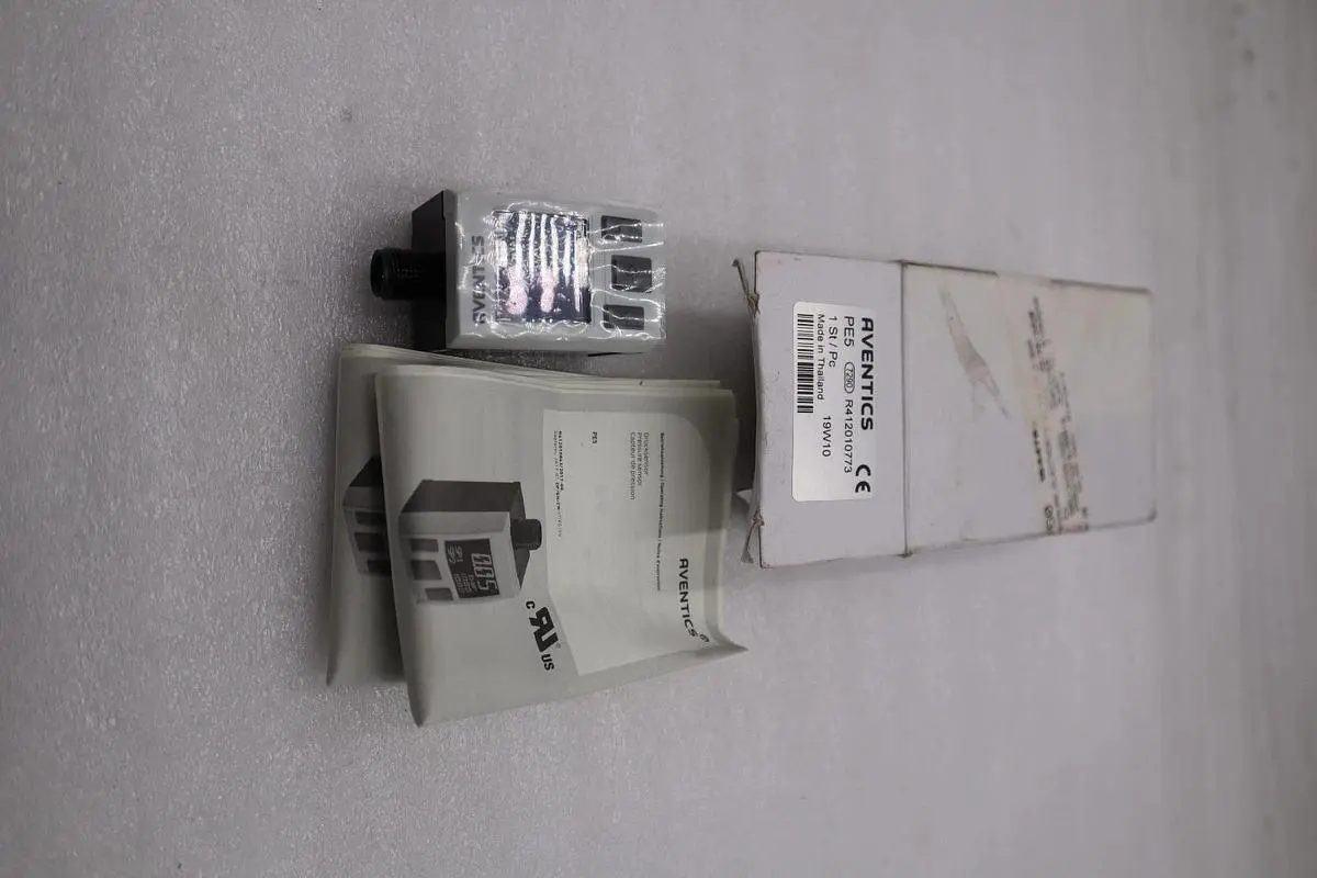 NEW OPEN BOX Aventics R412010773 Pneumatic Valve STOCK H978A