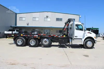 New | in-Stock 2027 PETERBILT 548 Rolloff Trucks Texas US | Roll Off Truck World #1492012