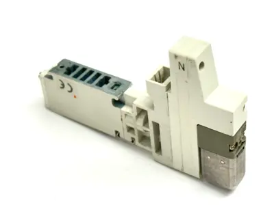 VQC1101N-51 | SMC  Plug-In Single Solenoid Valve 24VDC - Used