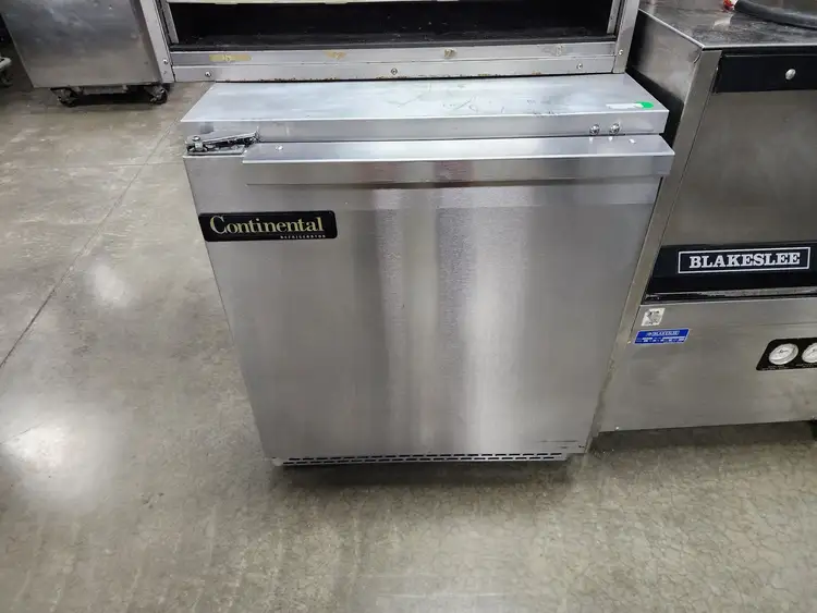 Used Continental Used 27" Continental UC27 Undercounter Refrigerator - 1 section Undercounter Refrigerators Illinois US | Falcon Restaurant Supply #1376659