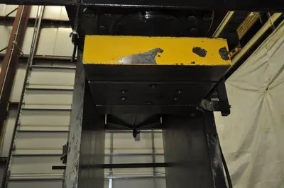 USED 1976 PACIFIC 300 PF II
