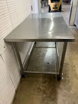 Used Falcon Restaurant Supply Used 60" X 30" Stainless Steel Table with Casters - FG Food Prep Tables Illinois US | Falcon Restaurant Supply #1374950