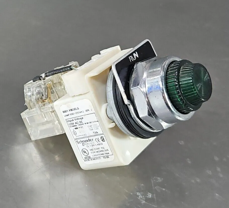 Schneider 9001 KM38LG Green Lens Push to Test Pilot Light. Loc4C-17
