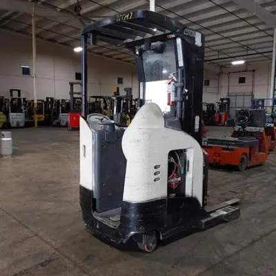 USED 2016 CROWN RR5725-45