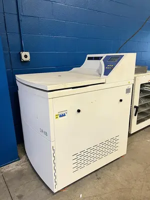 Refrigerated Isolate Centrifuge -20 C Degrees FR8-B12 (Old Model CRV-80B)