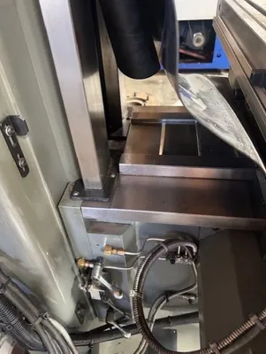 2022 WEBB Champ 5VK-HC-XL-3X Mills, Knee Type | N & R Machine Sales (7)