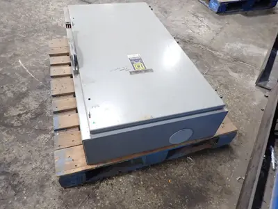 USED SQUARE D H325N