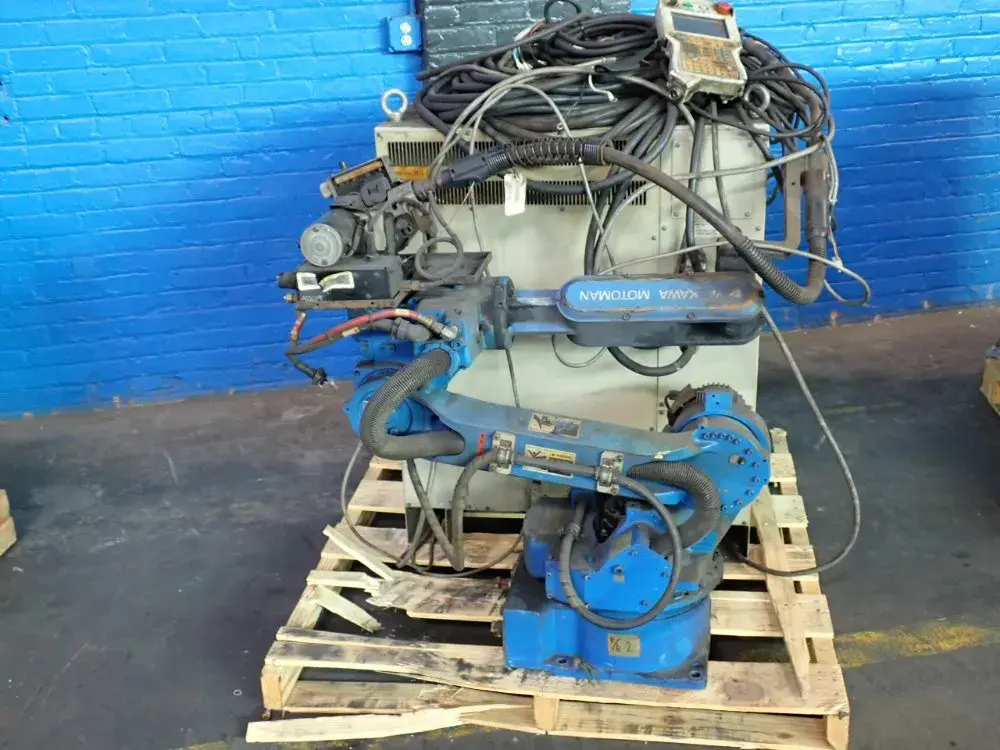 USED 2011 YASKAWA MOTOMAN MH6