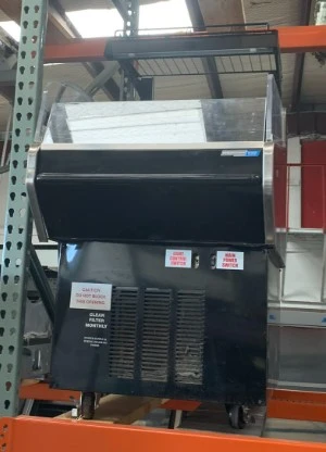 129-0096 Hill Phoenix HSC 2’ Self-Contained Refrigerated Cooler Case