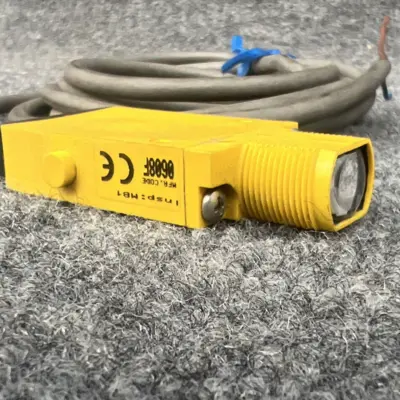 Used Banner SM2A312CV2 Photoelectric Sensors California US | Davliegogo LLC #1707077