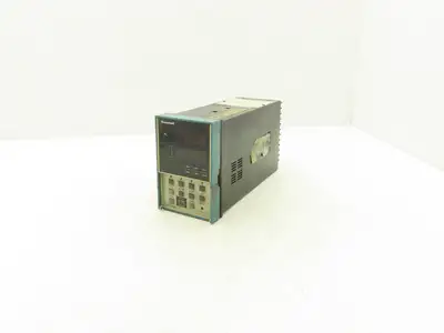 Honeywell DC4000  Digital Temperature Controller DC4000 0DTC1400000 120/240V