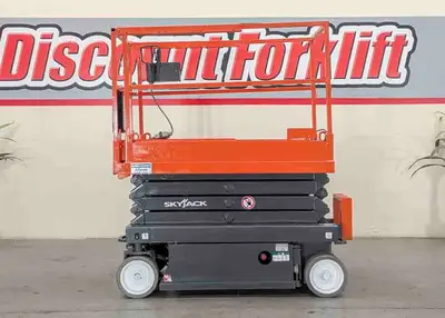 USED 2013 SKYJACK SJIII-3219