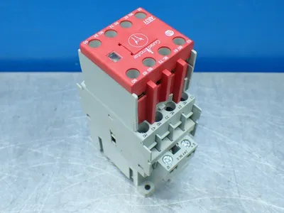 NEW ALLENBRADLEY 700SCFB620EJC