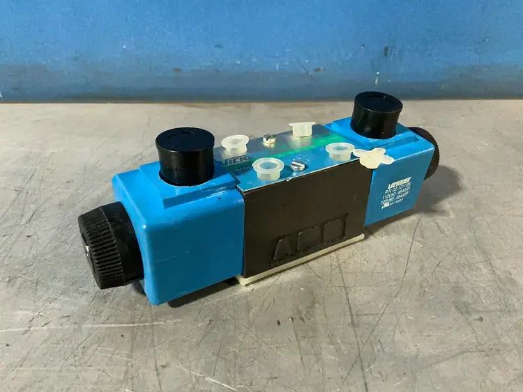 Used VICKERS DG4V3S2NMUB560 Solenoid Valves Ohio US | HGR 24 #1357278