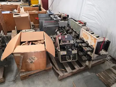 Used _UNKNOWN_ _UNKNOWN_ Circuit Breakers Indiana US | Myron Bowling Auctioneers Inc #1504007