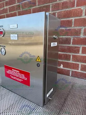 USED INTERFACE DEVICES H030/30 INTENSIFIER PUMP W/ 20"X 9" X 24" ENCLOSURE