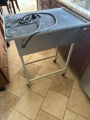 Hilliard Vibrating Table