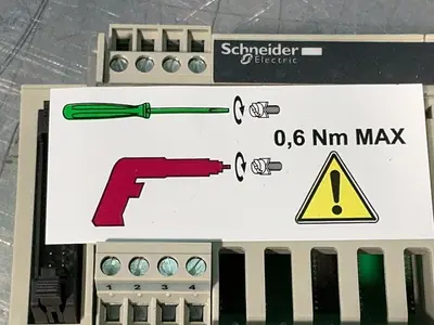 Used SCHNEIDER ELECTRIC ABE7 S16S2B0 PLC Input & Output Ohio US | HGR 24 #1406204