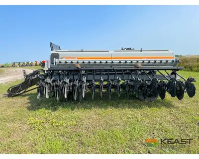 Used CRUSTBUSTER _UNKNOWN_ No-Till Drills Iowa US | Keast Enterprises #1360182