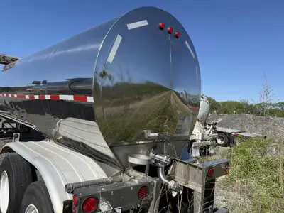 Used 1999 BRENNER _UNKNOWN_ Tanker Trailers Indiana US | Lakeshore Equipment Sales #1546586