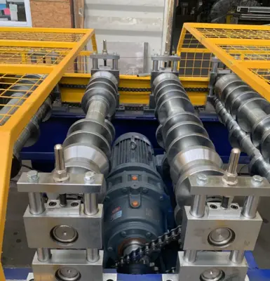 Industrial Roofing Roll Forming Machine in Canada