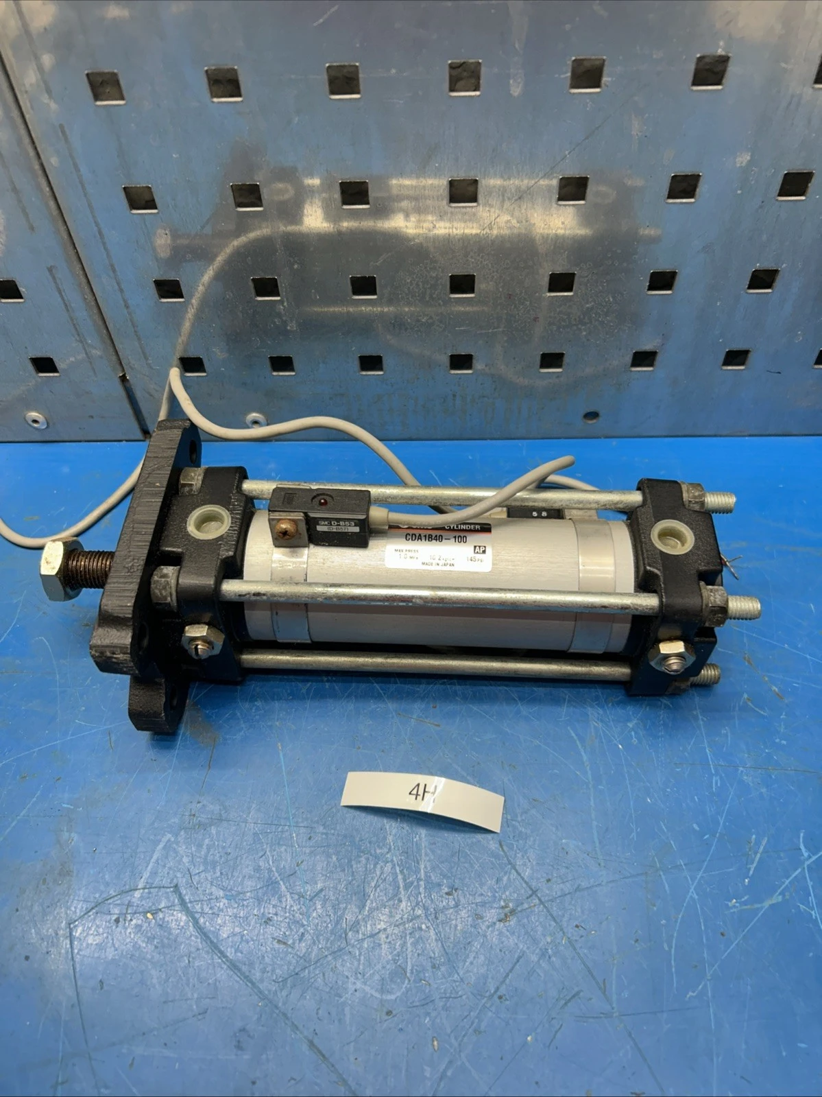 NEW SMC CDA1B40-100