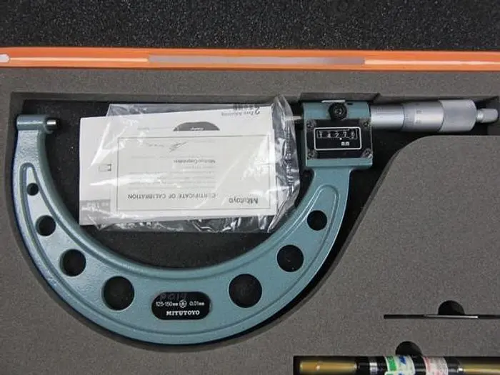 MITUTOYO 193-106 Digit Outside Micrometer, 125-150 mm, .01 mm with case