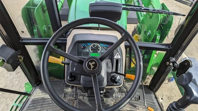 USED 2015 JOHN DEERE 5055E